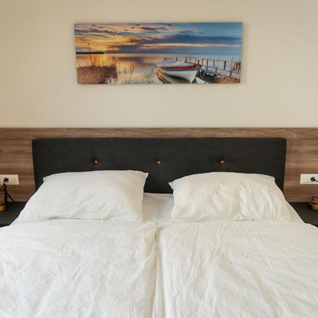 Ferienwohnung Mit Garage, Fahrradraum Und Sehr Grosser Sonnenverwoehnten Terrasse لاغوندو المظهر الخارجي الصورة